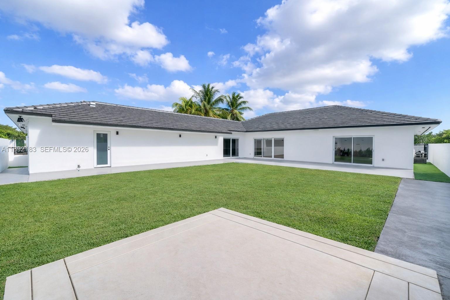 1200 SW 23rd Ct Miami, FL 33135