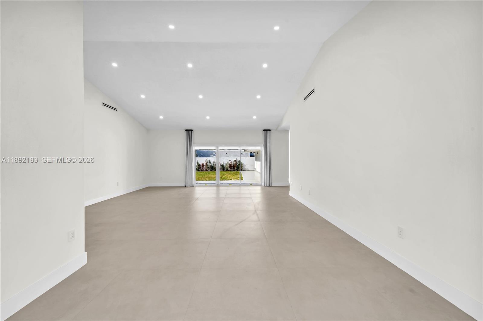 1200 SW 23rd Ct Miami, FL 33135