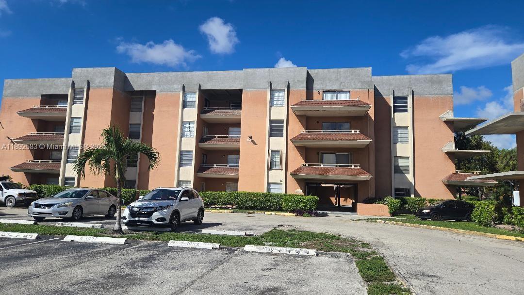 17600 NW 68th Ave #B2002