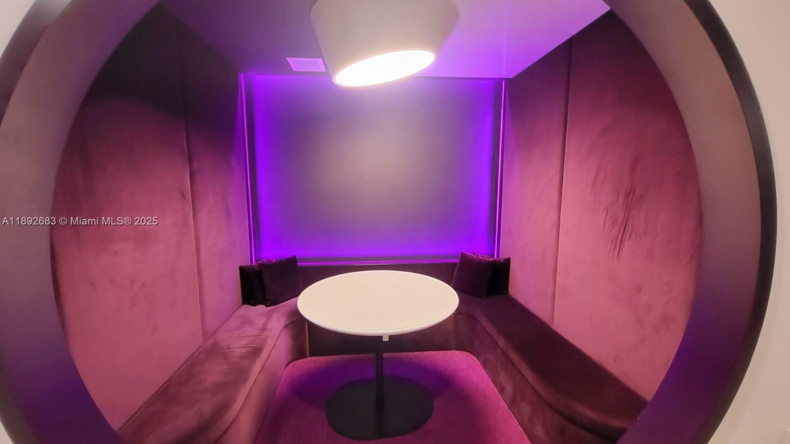 image Yotel Pad28