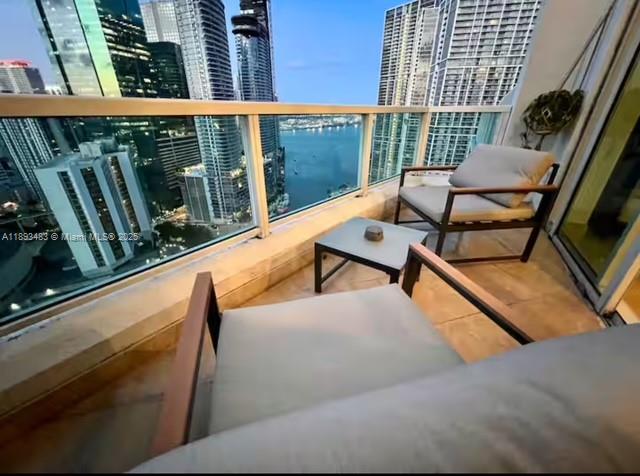 41 SE 5th St #1905 Miami, FL 33131