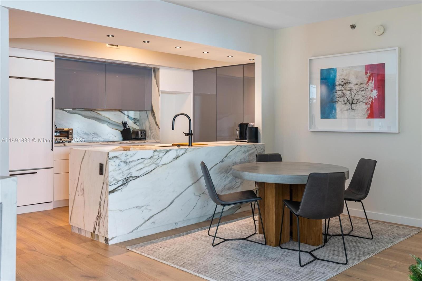 450 Alton Rd #1603 Miami Beach, FL 33139