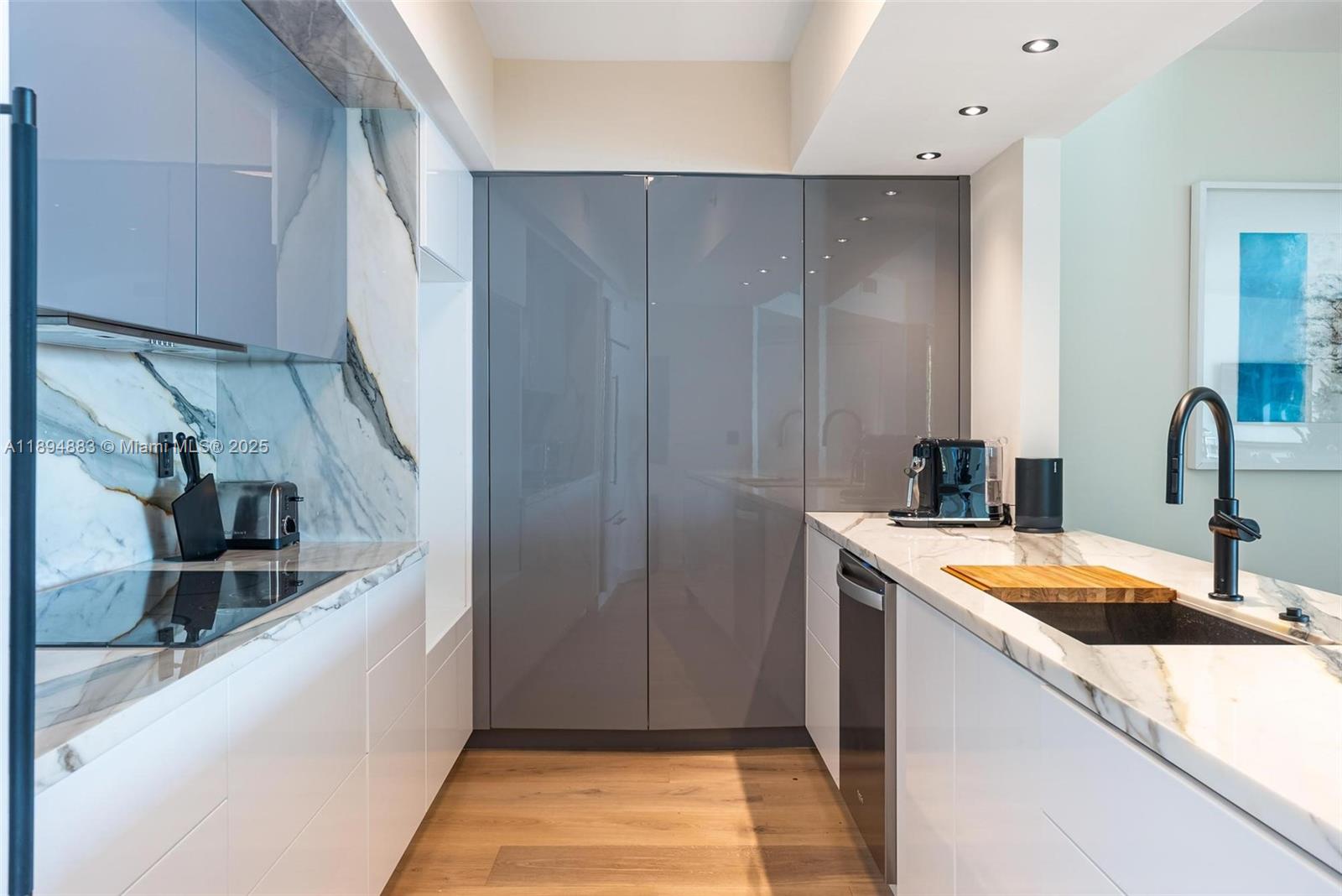 450 Alton Rd #1603 Miami Beach, FL 33139