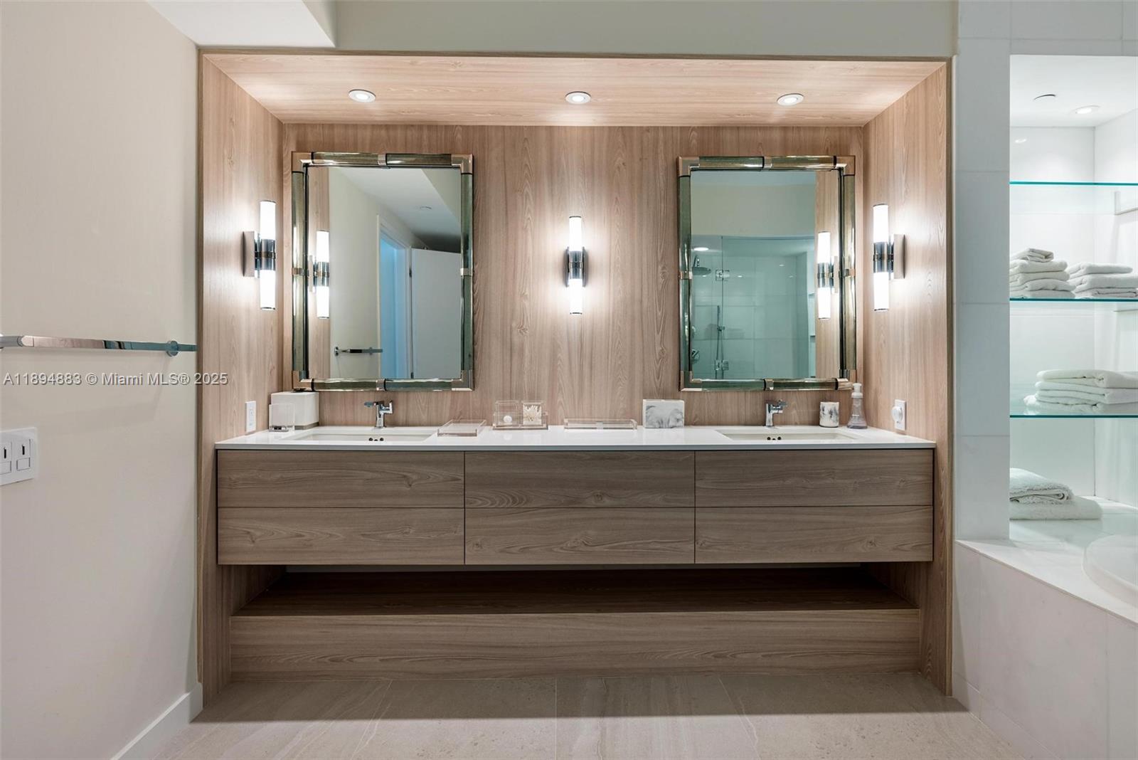 450 Alton Rd #1603 Miami Beach, FL 33139