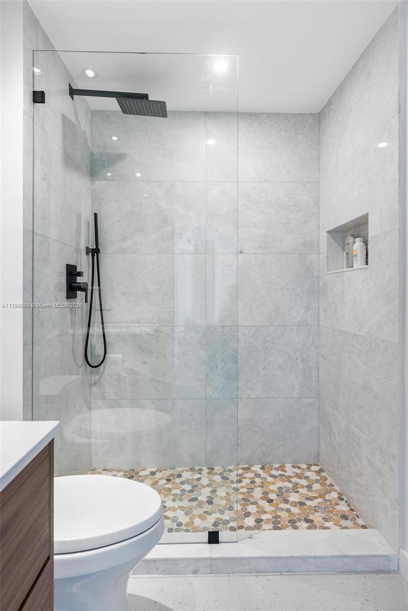 450 Alton Rd #1603 Miami Beach, FL 33139