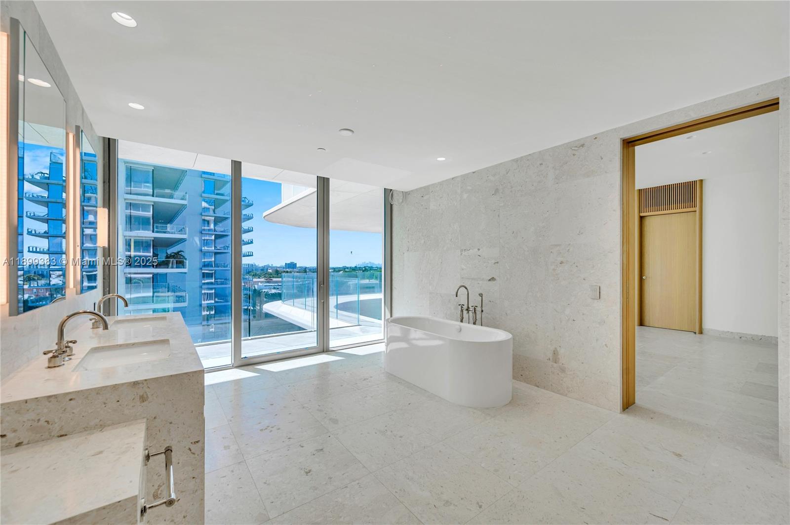 9149 Collins Ave #603 Surfside, FL 33154 9149 Collins Ave #603 Surfside, FL 33154