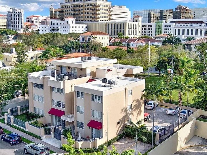 300 Madeira Ave #201