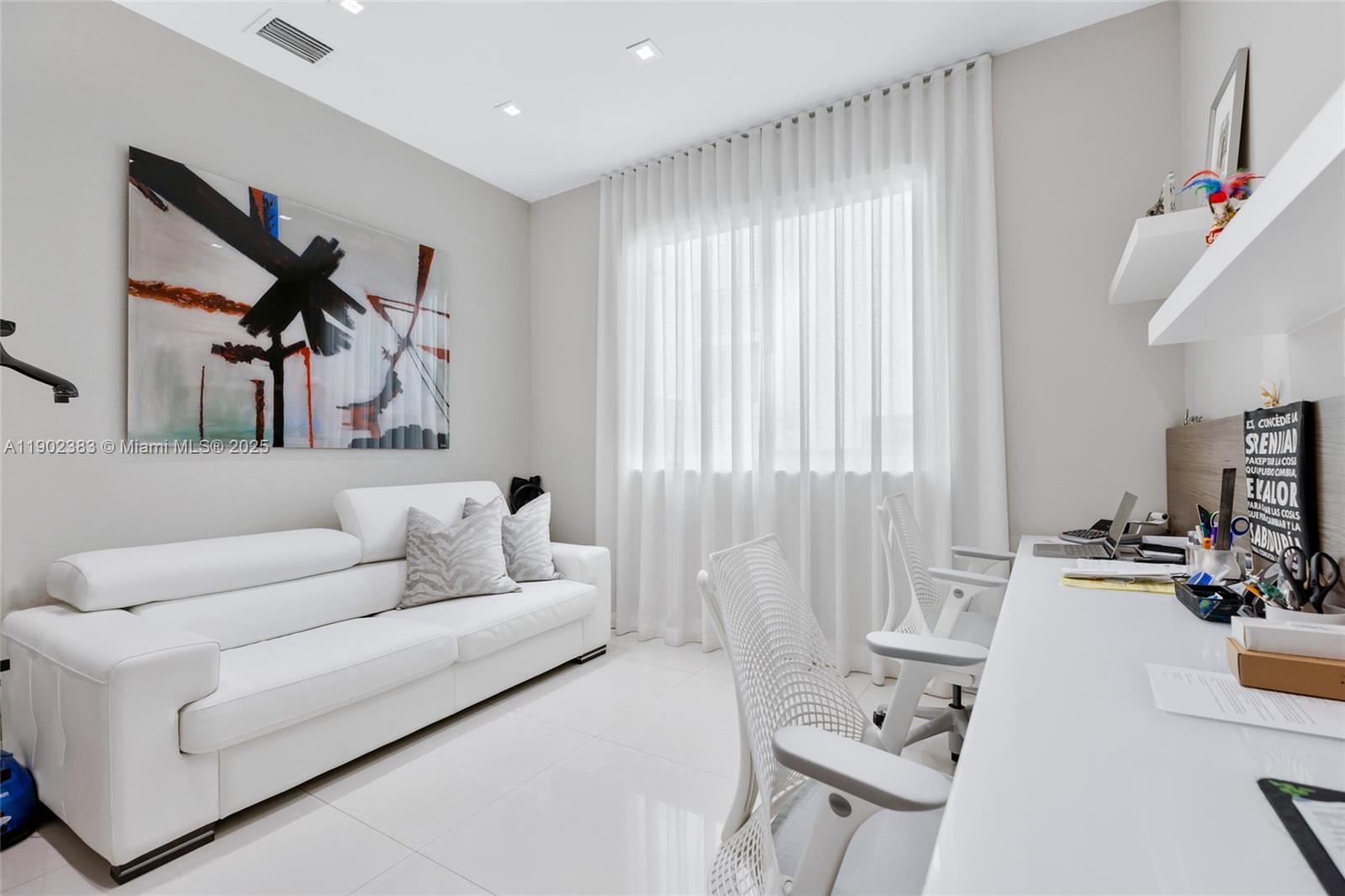 10580 NW 67th Ter Doral, FL 33178