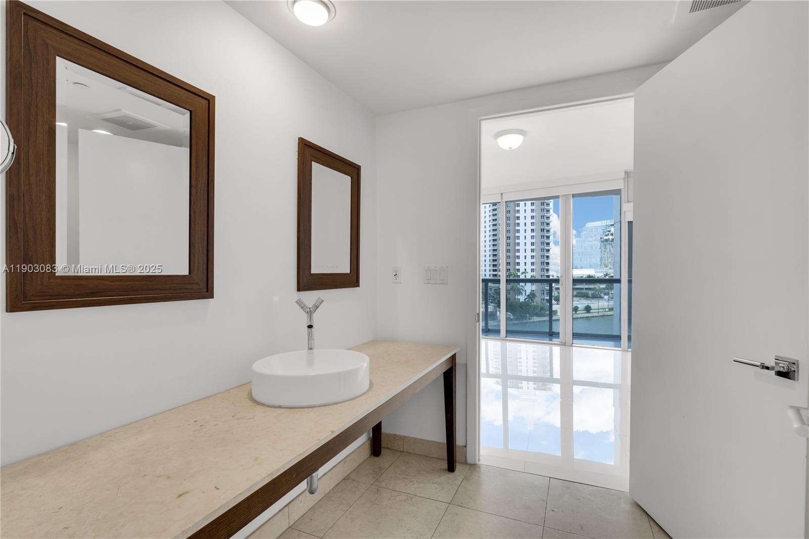 image Icon Brickell No Two20