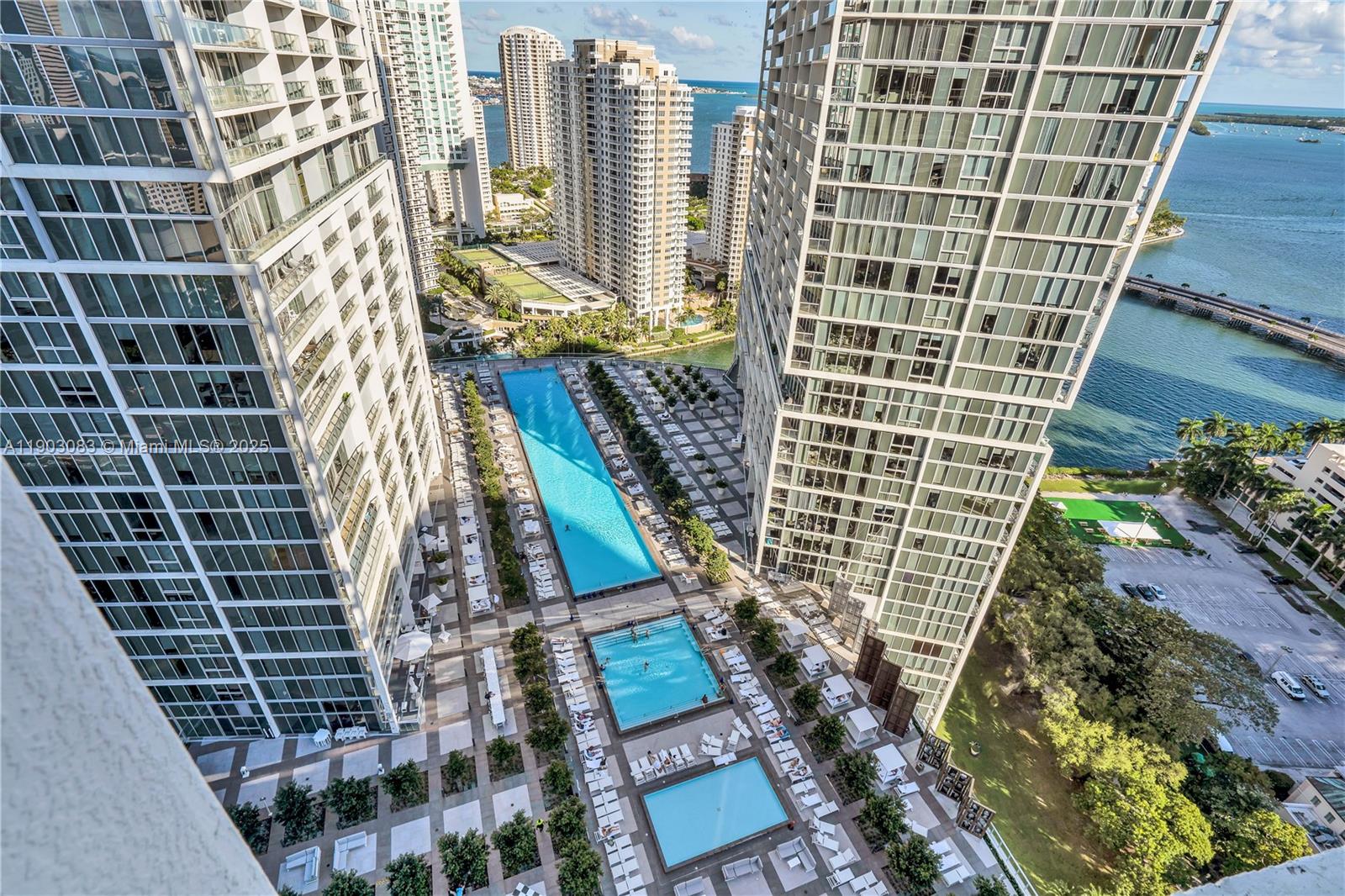 image Icon Brickell No Two35
