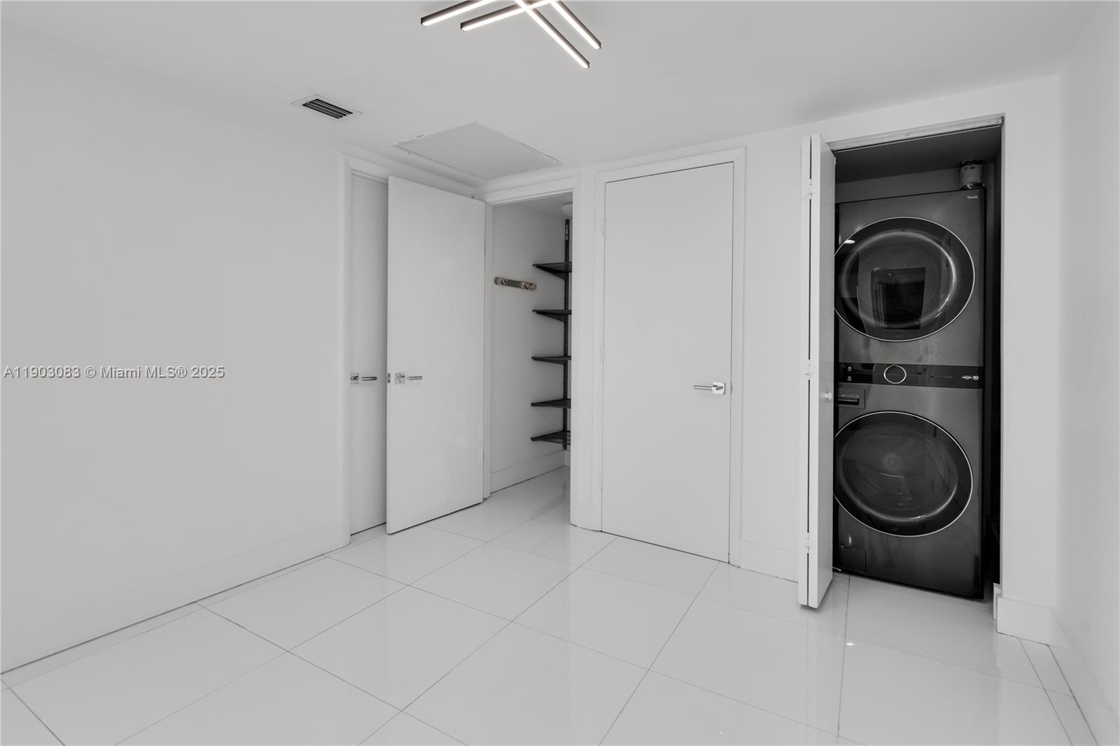 image Icon Brickell No Two7