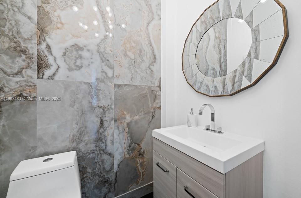 641 Island Rd Miami, FL 33137