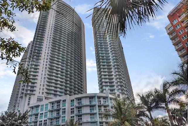 1900 N Bayshore Dr #212