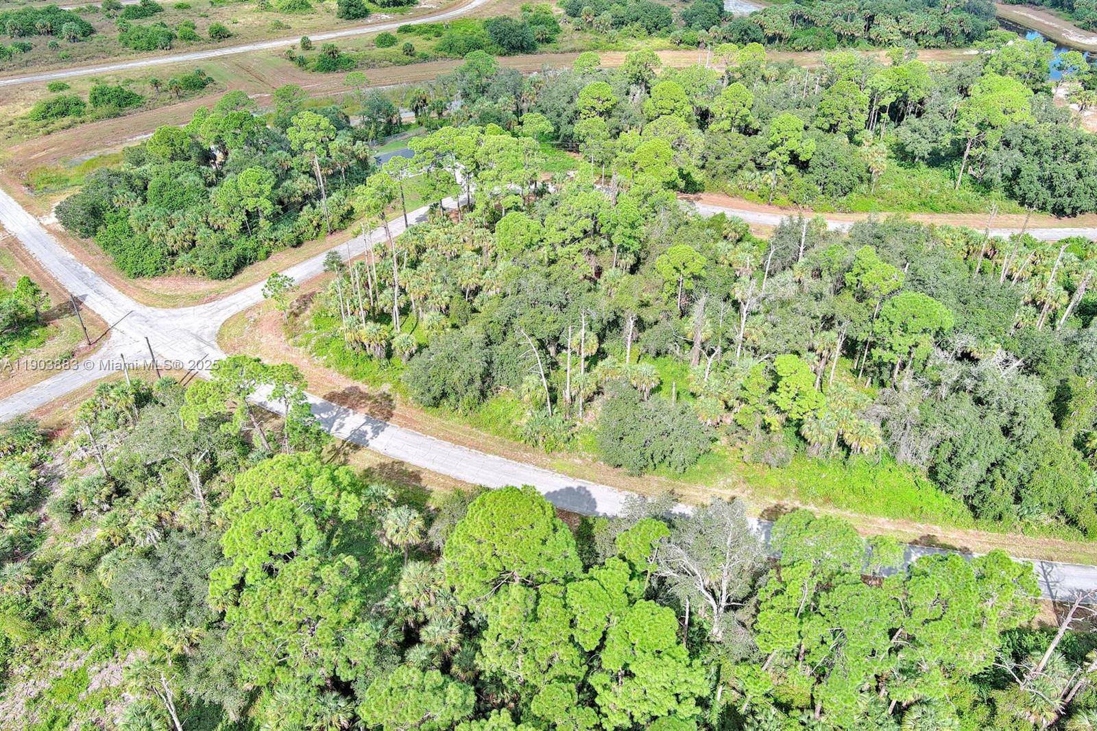 232 Sparkle Dr La Belle, FL 33935