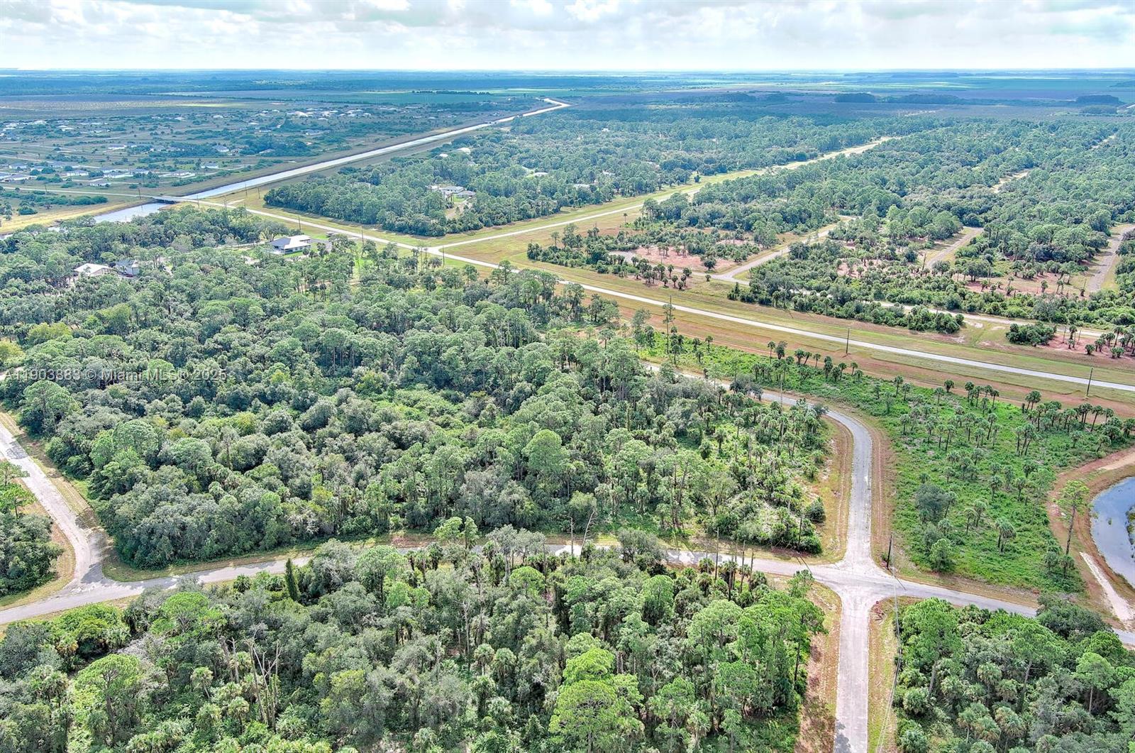 232 Sparkle Dr La Belle, FL 33935