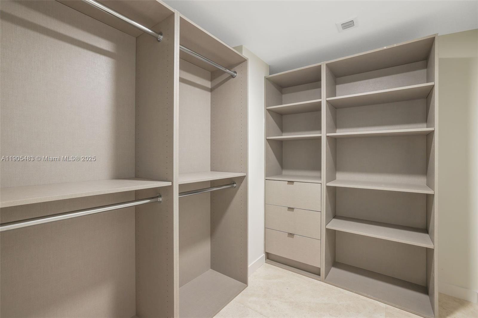 1500 Bay Rd #N-0915 Miami Beach, FL 33139