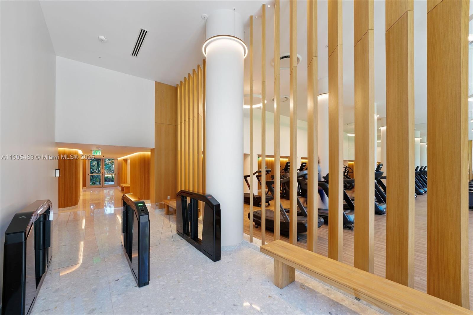 1500 Bay Rd #N-0915 Miami Beach, FL 33139