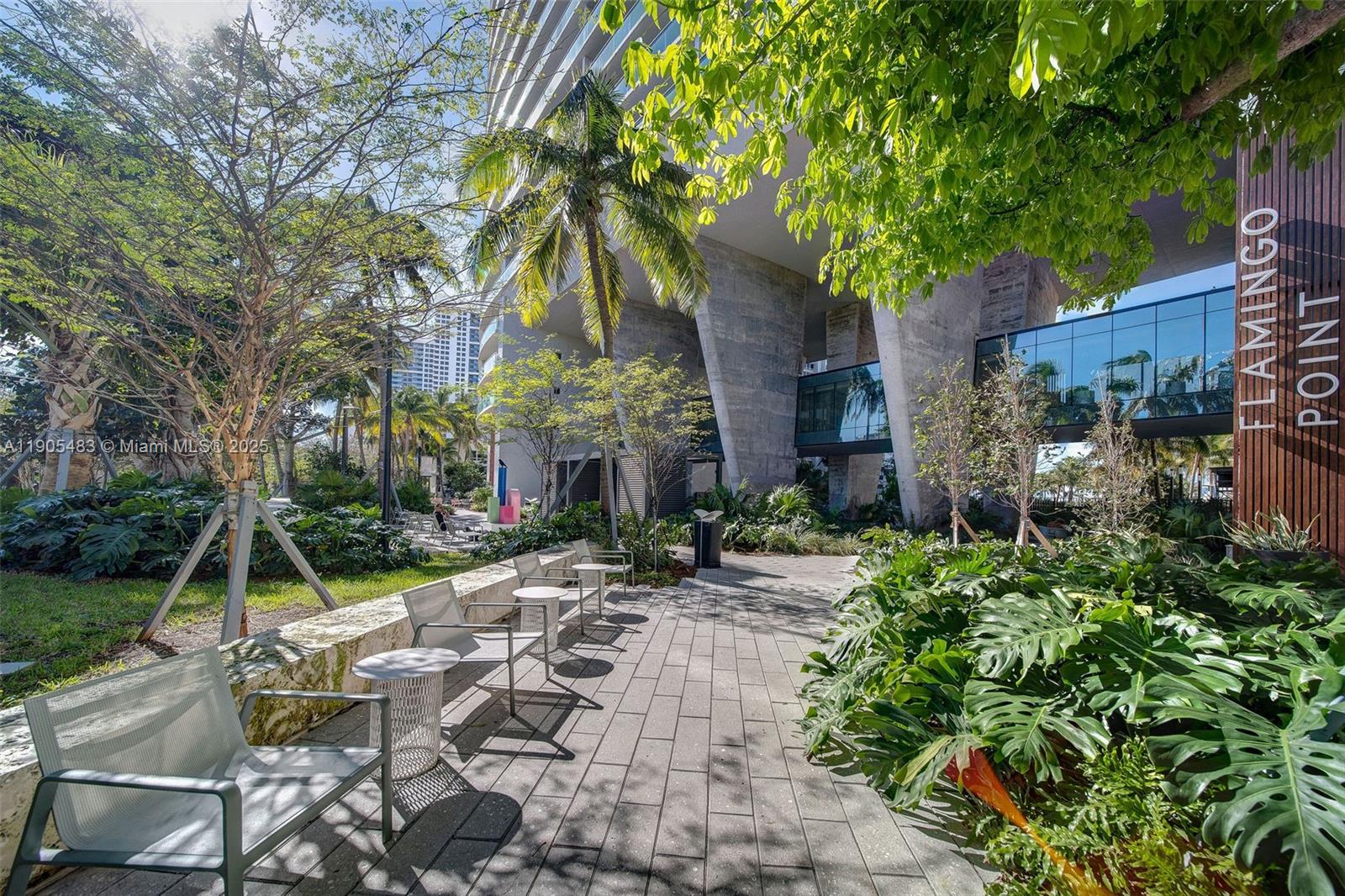 1500 Bay Rd #N-0915 Miami Beach, FL 33139