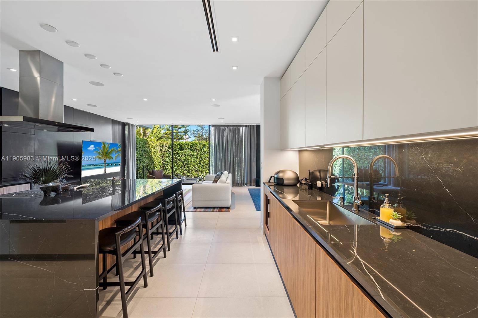 Undisclosed Address Miami Beach, FL 33140