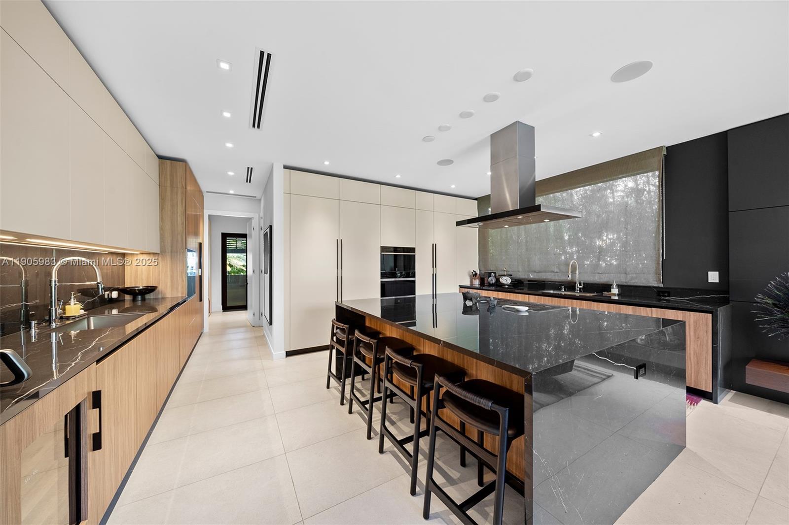 Undisclosed Address Miami Beach, FL 33140