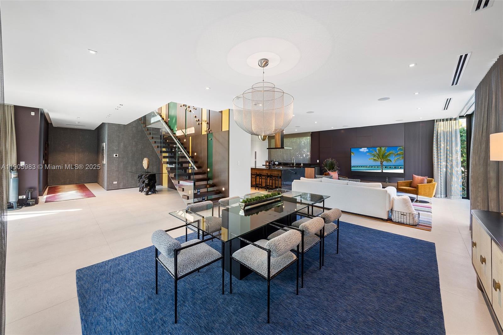 Undisclosed Address Miami Beach, FL 33140