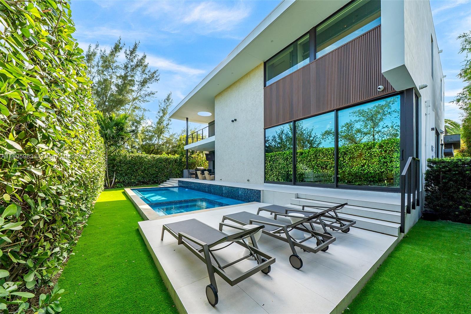 Undisclosed Address Miami Beach, FL 33140