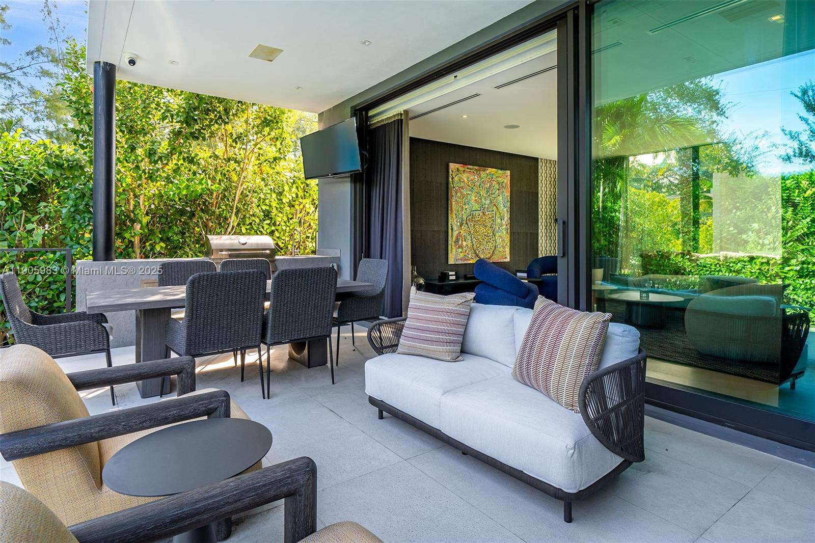 Undisclosed Address Miami Beach, FL 33140