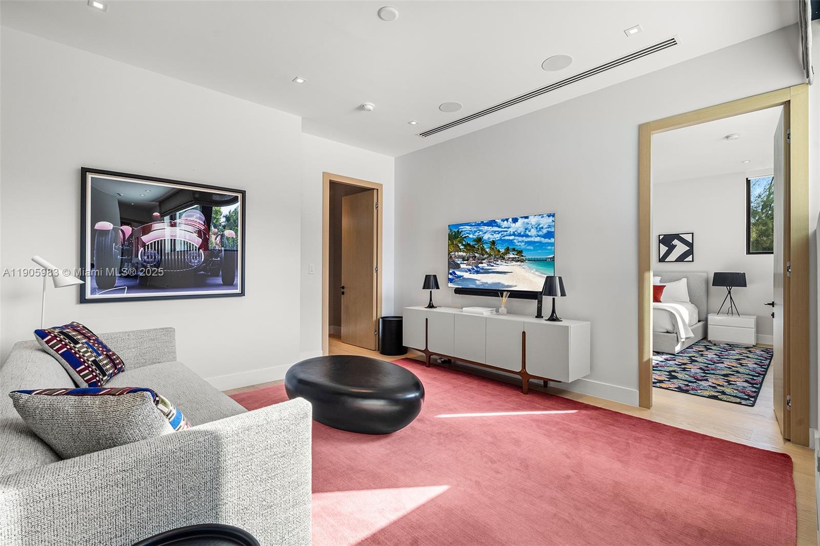 Undisclosed Address Miami Beach, FL 33140