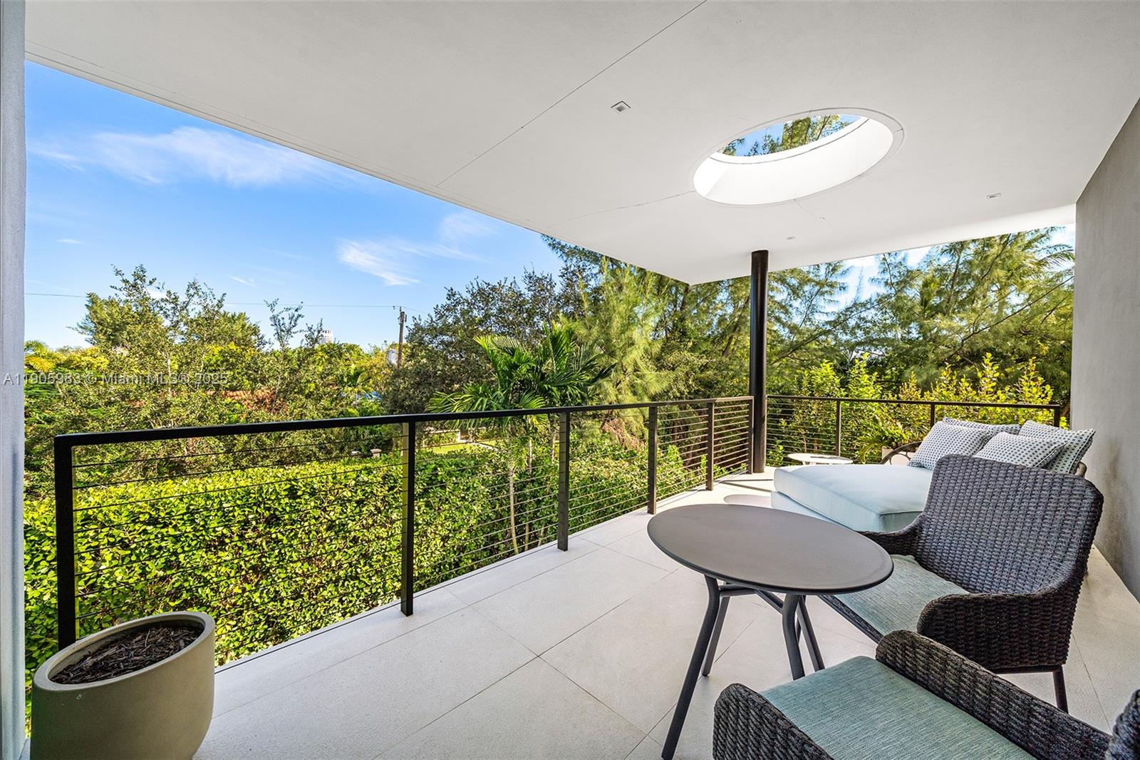 Undisclosed Address Miami Beach, FL 33140