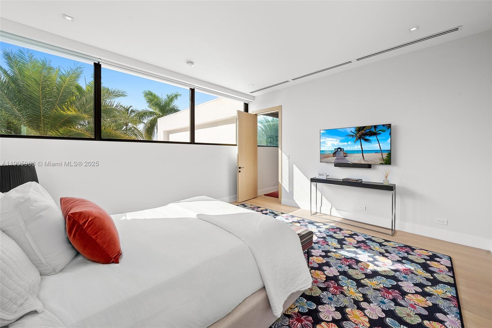 Undisclosed Address Miami Beach, FL 33140