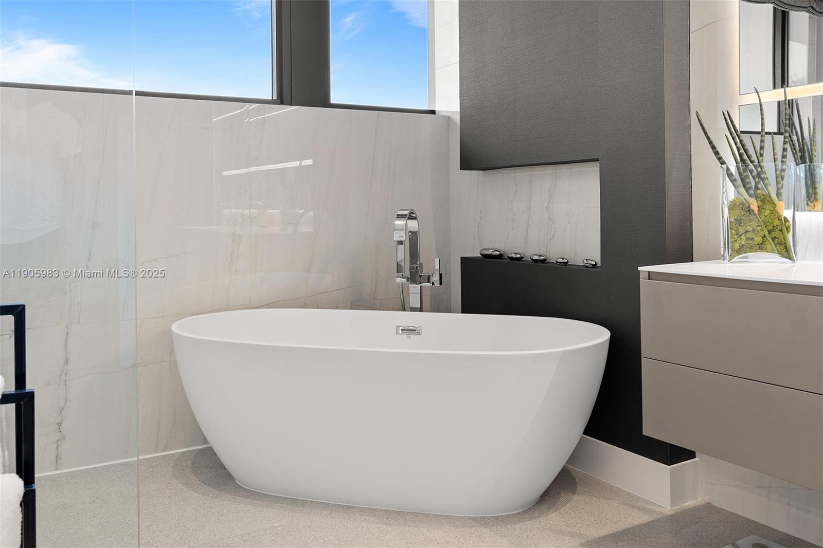 Undisclosed Address Miami Beach, FL 33140