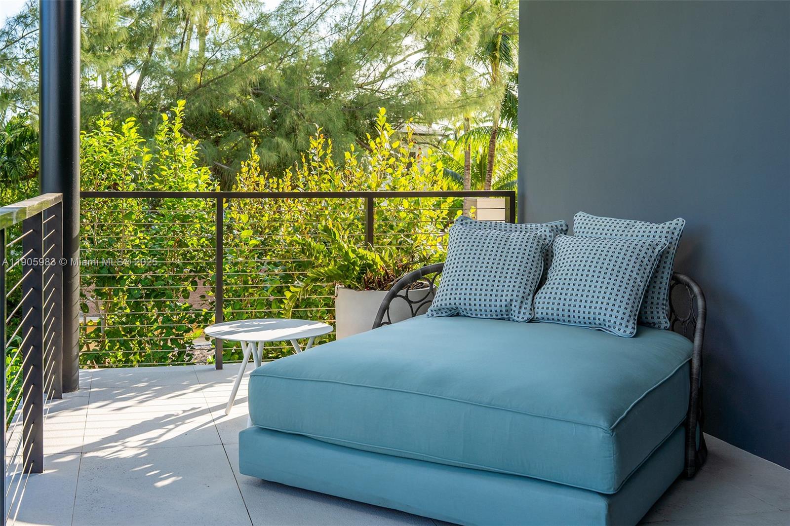 Undisclosed Address Miami Beach, FL 33140