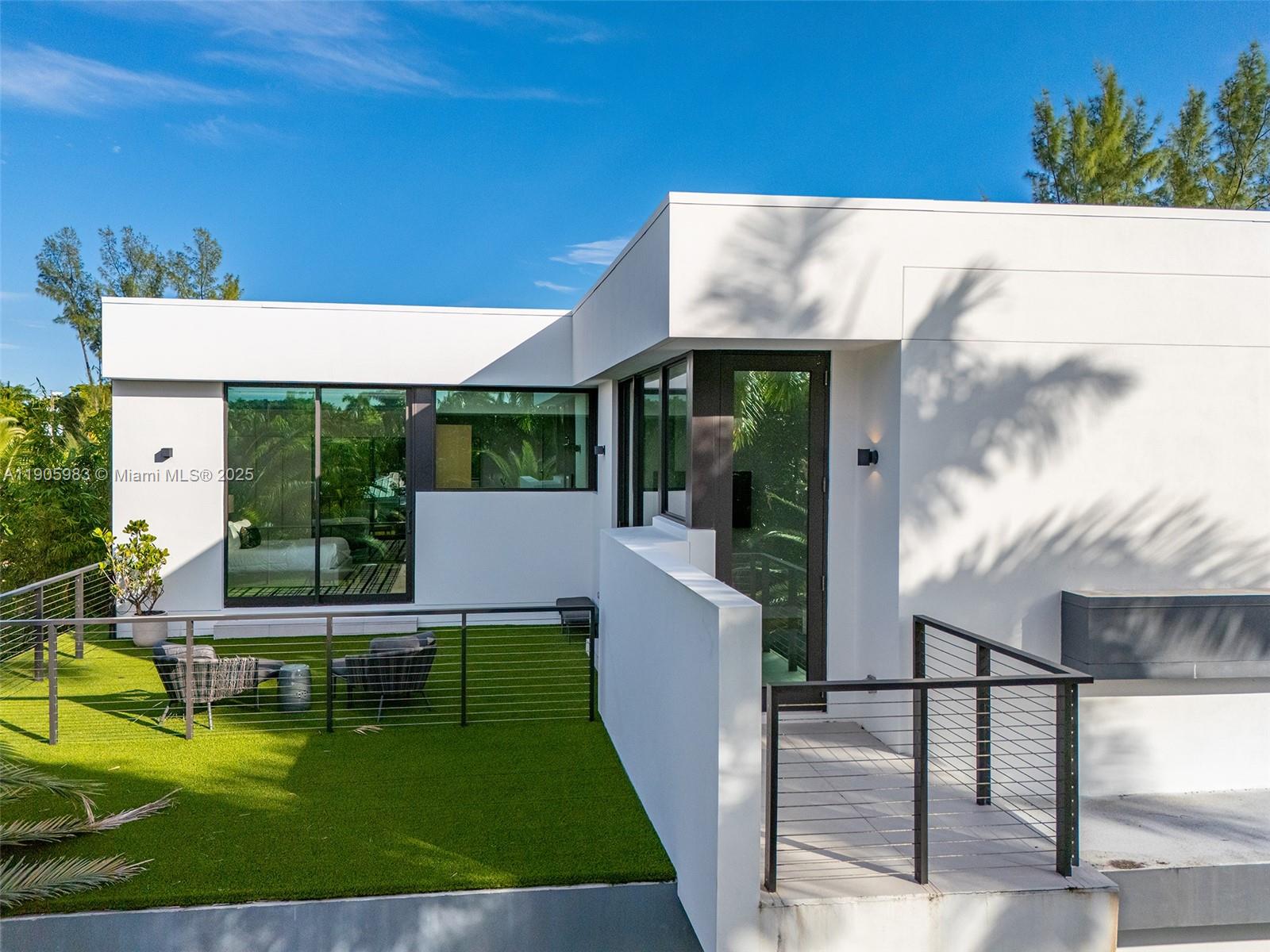 Undisclosed Address Miami Beach, FL 33140