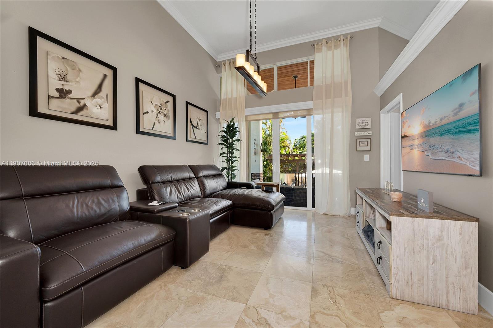 8025 SW 91st Ave Miami, FL 33173