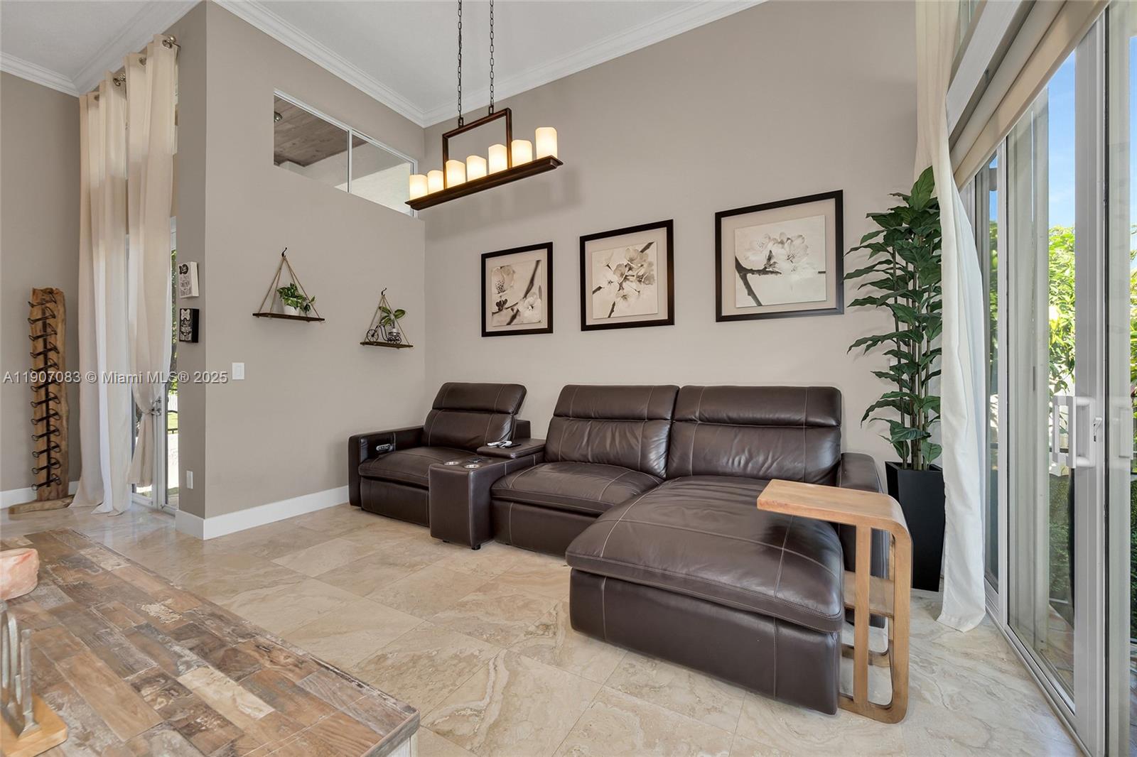 8025 SW 91st Ave Miami, FL 33173