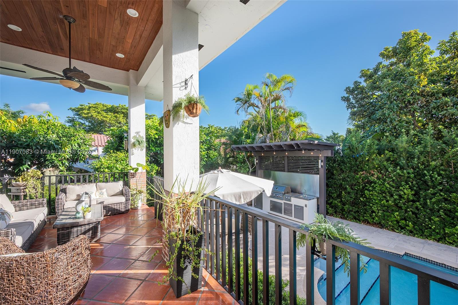 8025 SW 91st Ave Miami, FL 33173