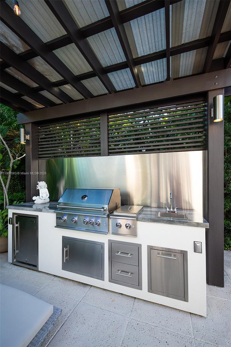 8025 SW 91st Ave Miami, FL 33173