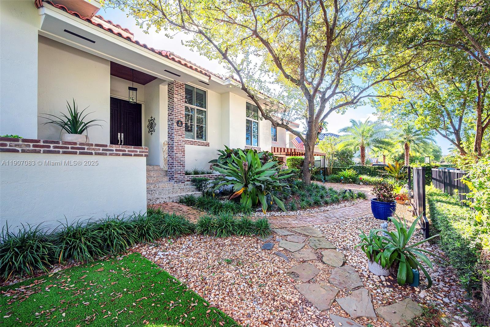 8025 SW 91st Ave Miami, FL 33173