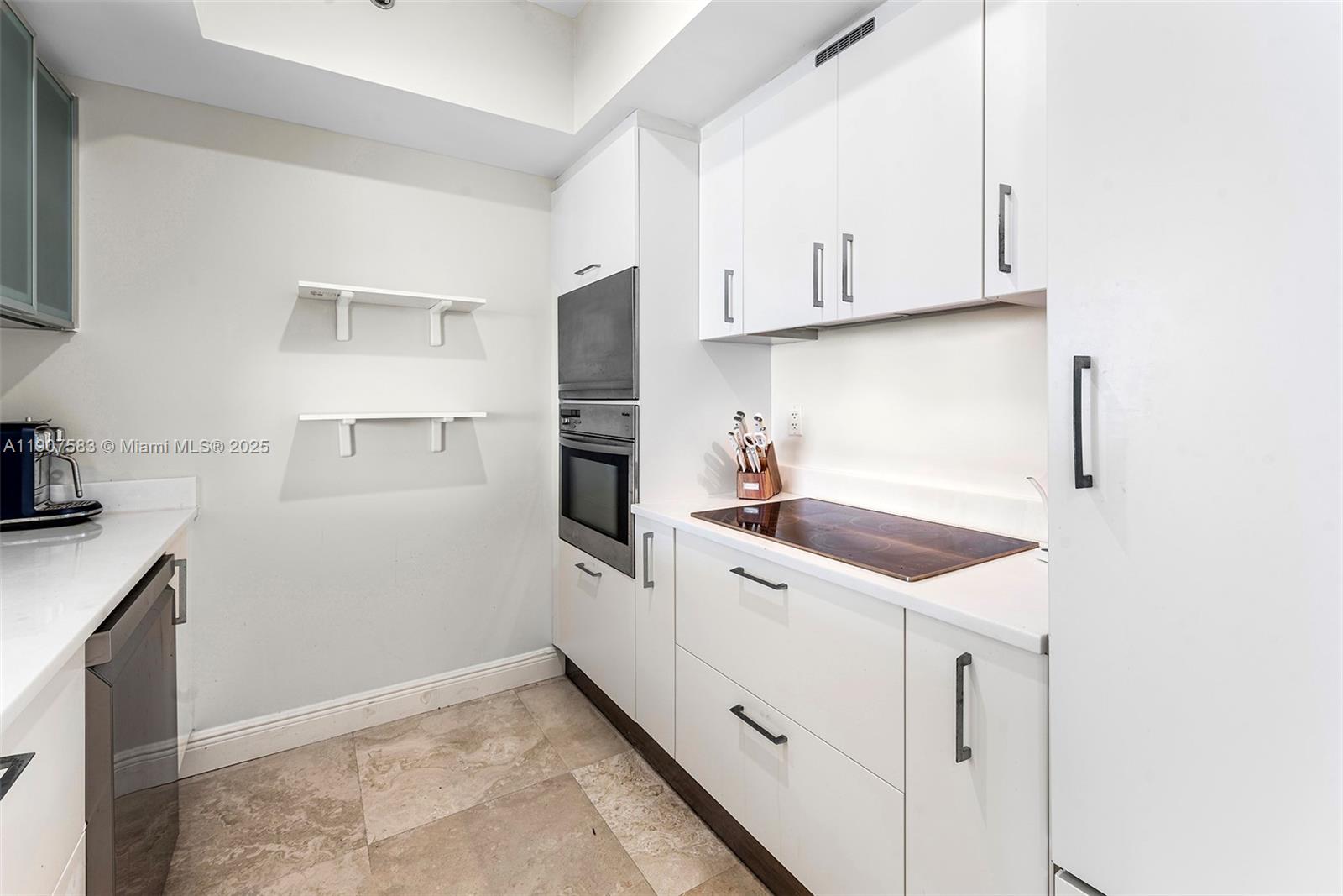 450 Alton Rd #3010 Miami Beach, FL 33139