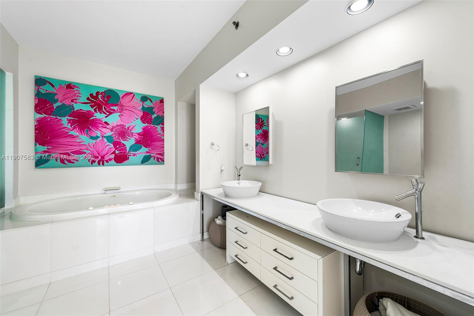 450 Alton Rd #3010 Miami Beach, FL 33139