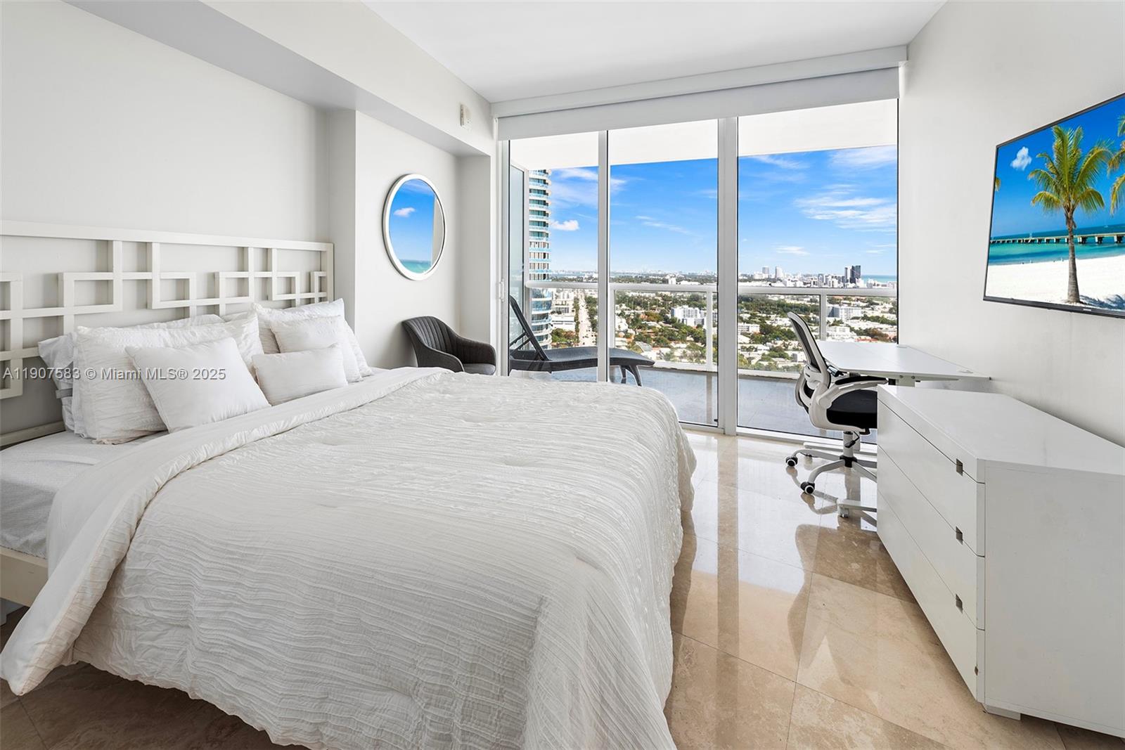450 Alton Rd #3010 Miami Beach, FL 33139
