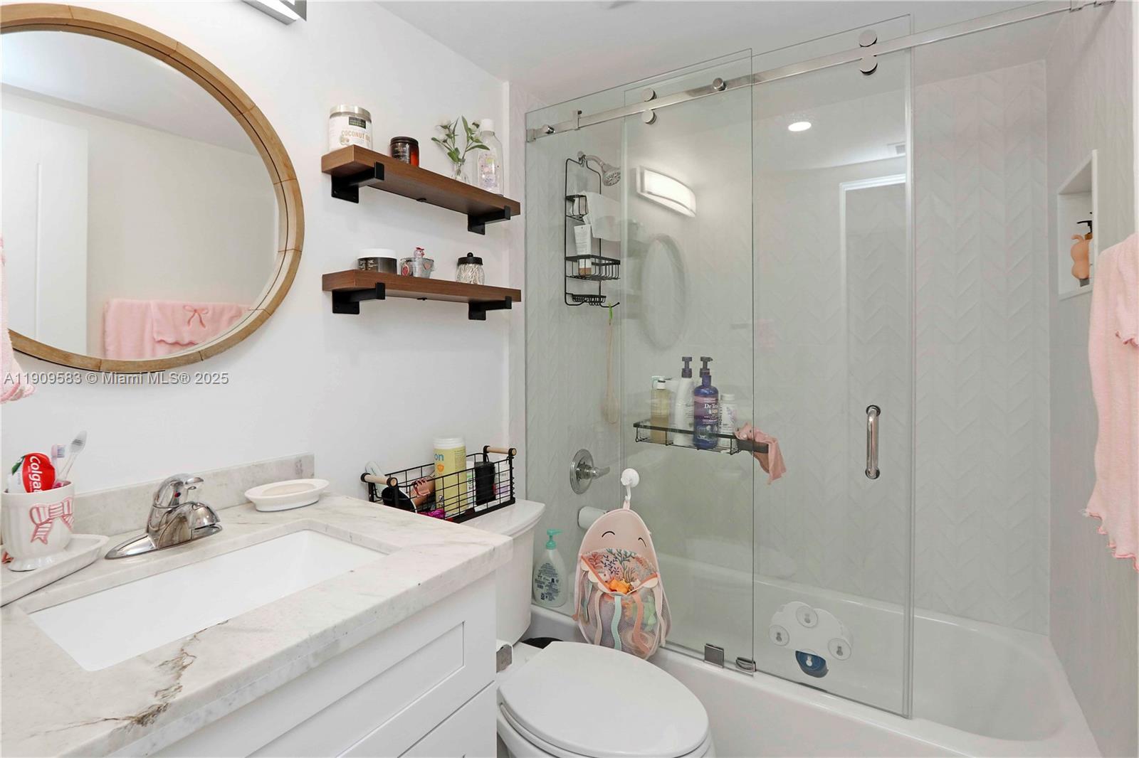 6521 SW 31st St Miami, FL 33155