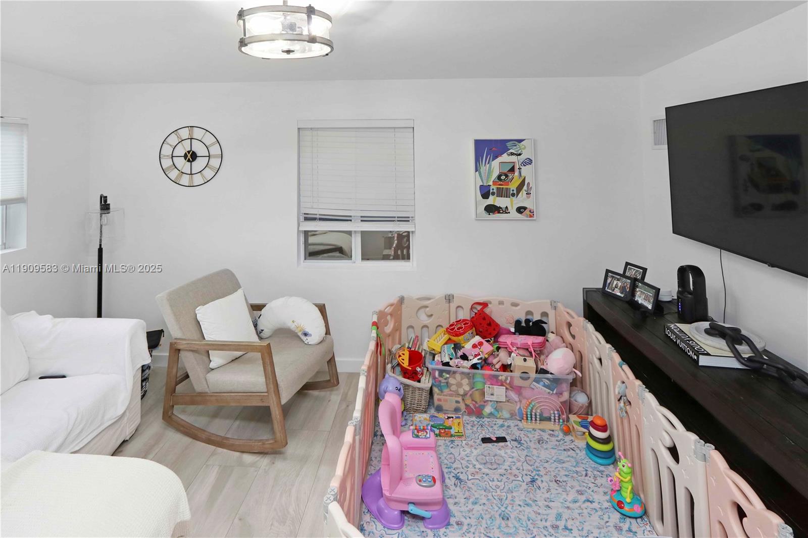 6521 SW 31st St Miami, FL 33155