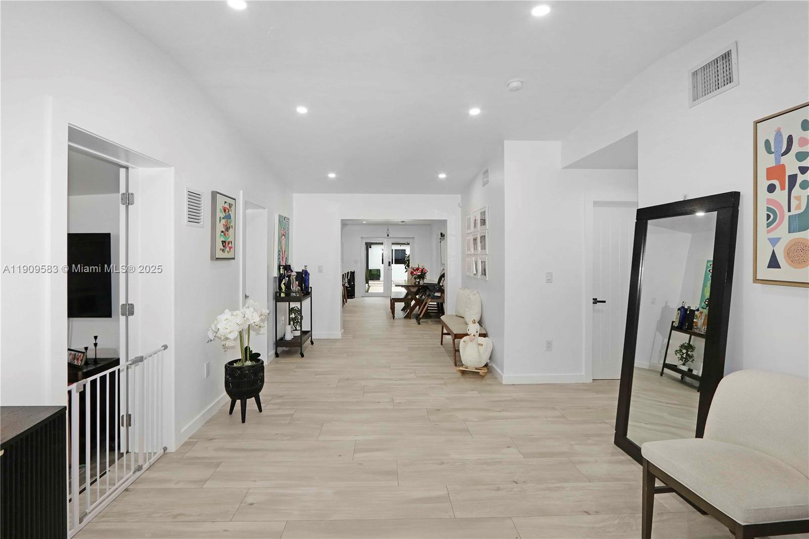 6521 SW 31st St Miami, FL 33155