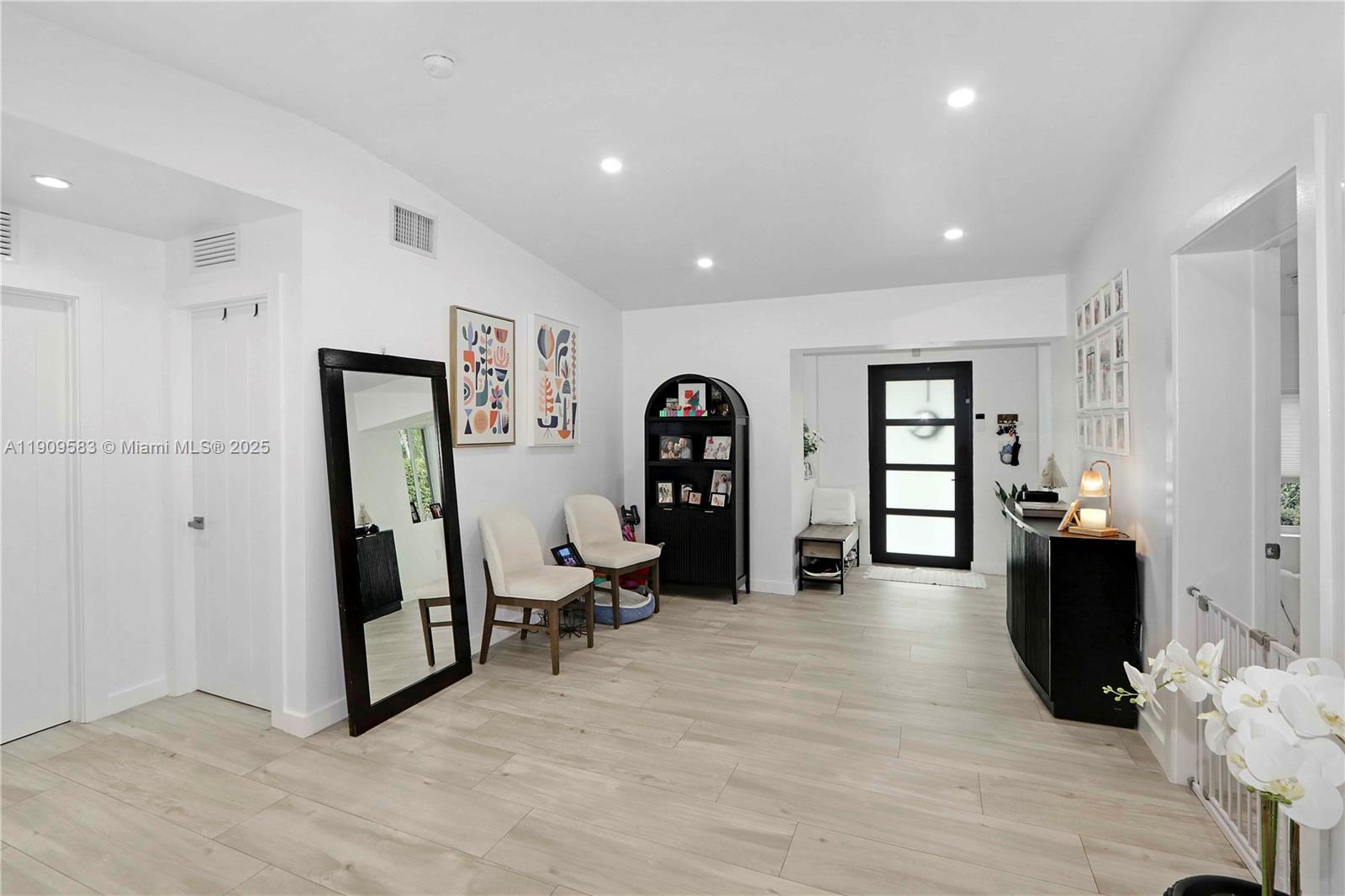 6521 SW 31st St Miami, FL 33155