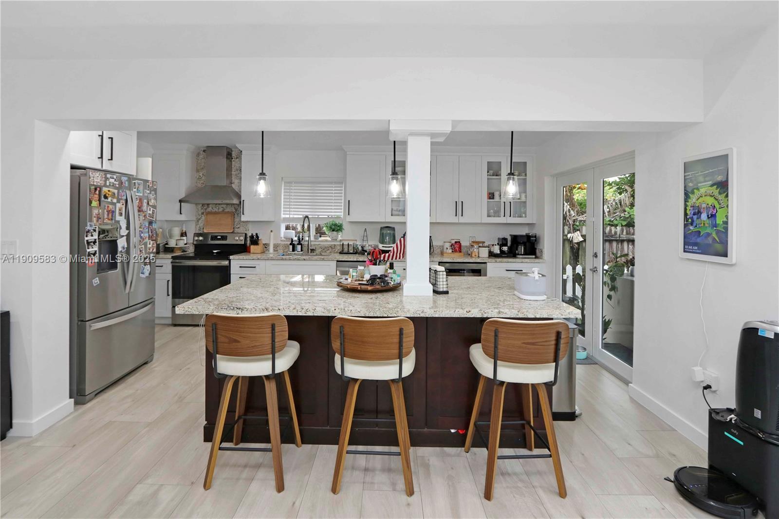 6521 SW 31st St Miami, FL 33155