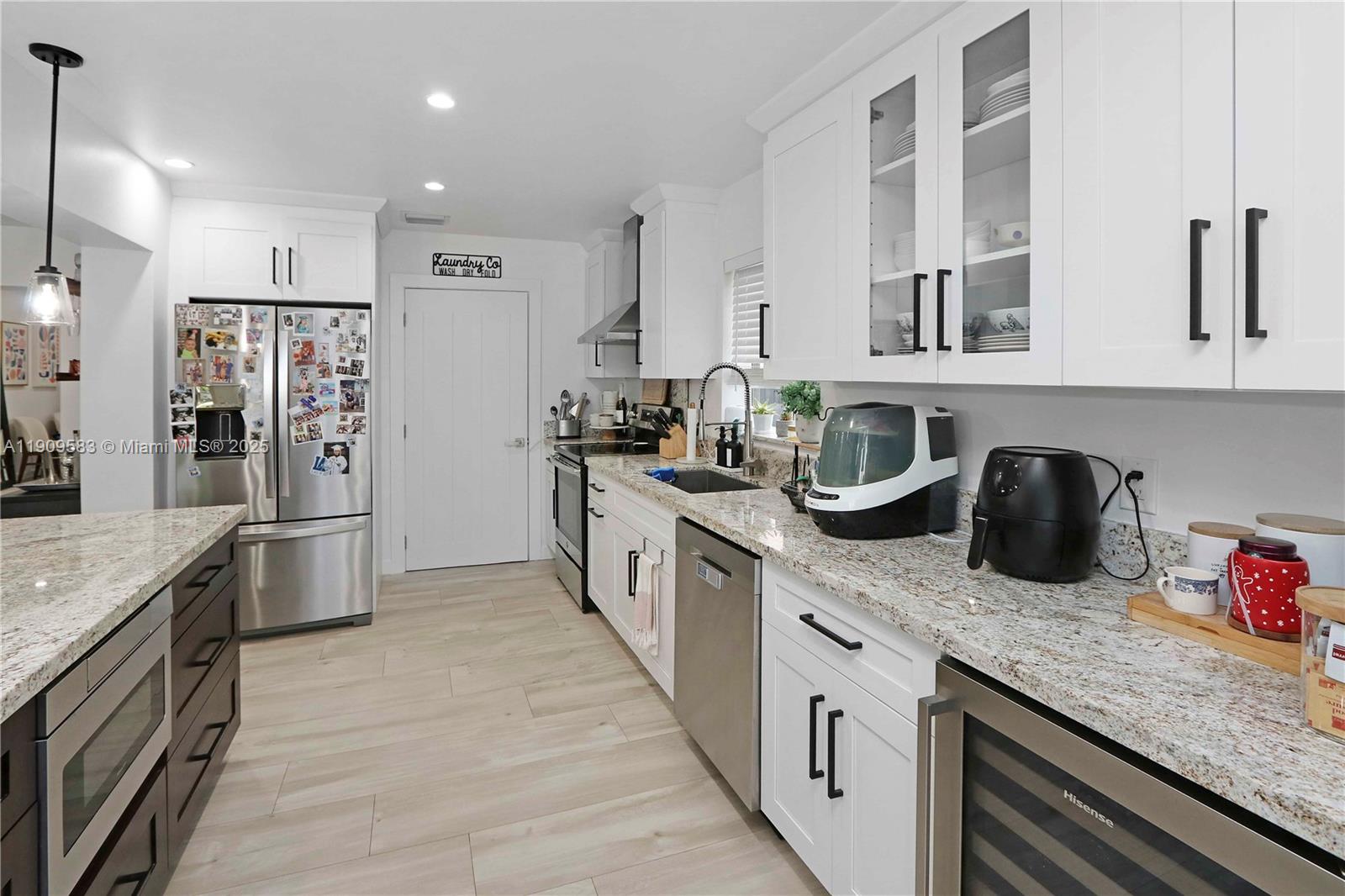 6521 SW 31st St Miami, FL 33155