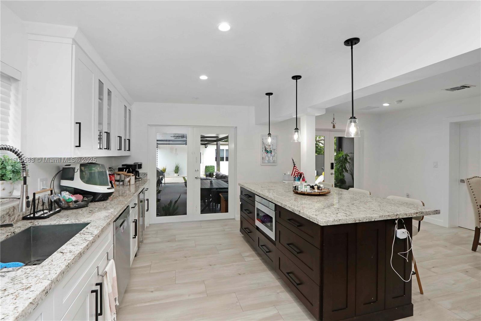 6521 SW 31st St Miami, FL 33155