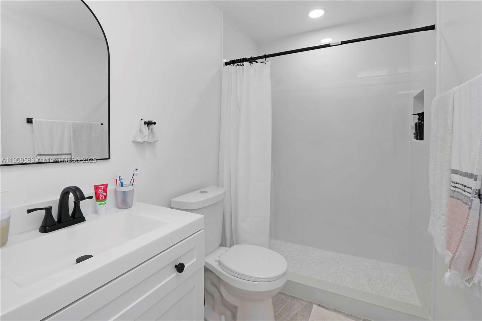 6521 SW 31st St Miami, FL 33155