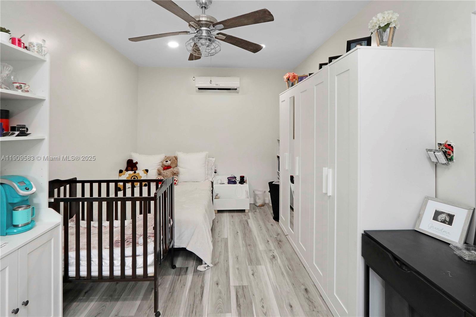 6521 SW 31st St Miami, FL 33155